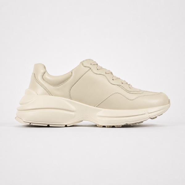 Gucci Rhyton Interlocking G Ivory Blue sneaker, angled three-quarter view