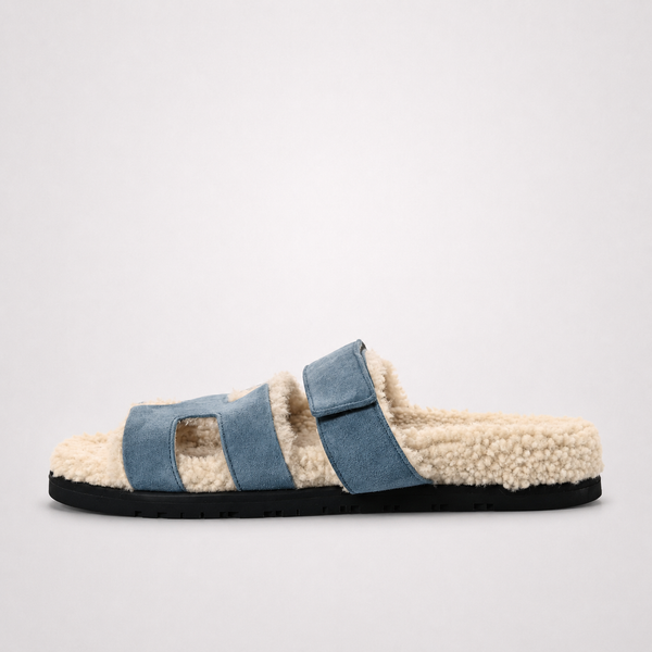Hermès Chypre Brown sandal, side profile view